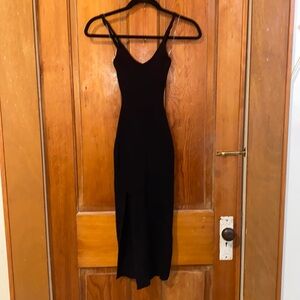 TIMELESS BLACK SWEATER DREES WORN ONCE